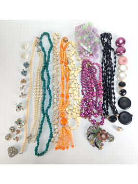 Estate Jewelry Necklaces Earrings Colorful Fashion Beads Mixed Crafters Lot 2Lbs